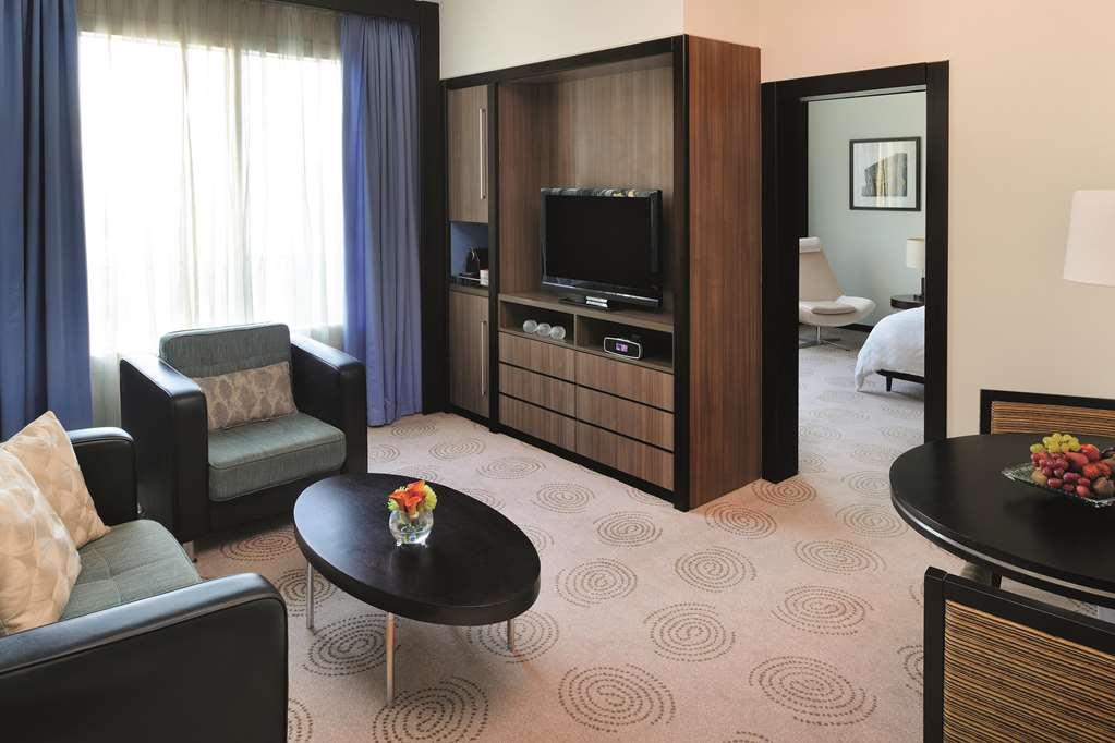 Avani Deira Dubai Hotel Room photo
